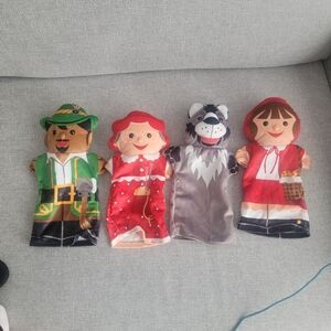 Melissa & Doug - Fairy Tale Time Hand Puppets - Little Red Riding Hood